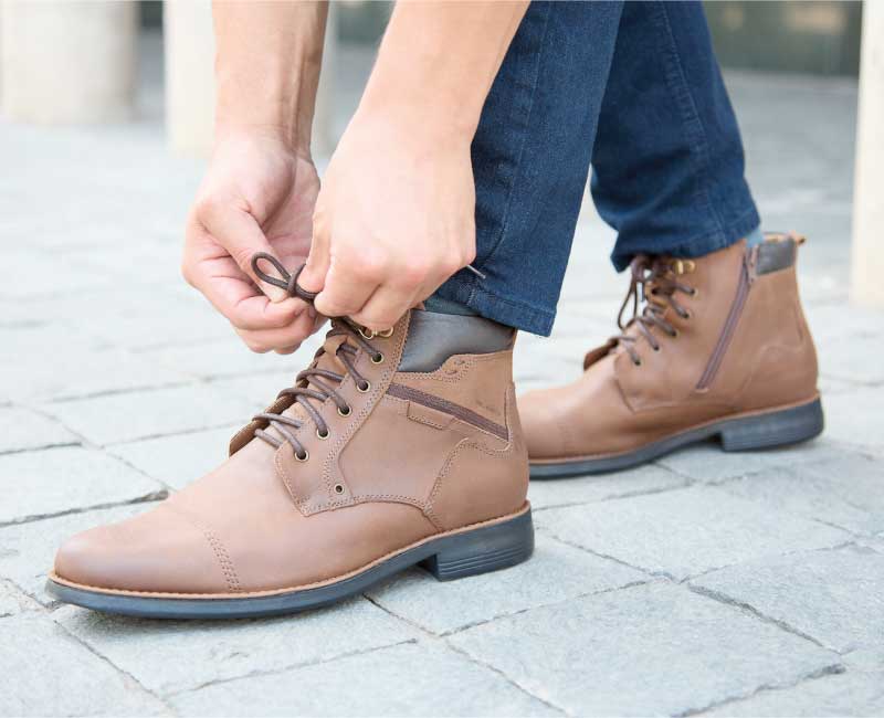 botines-casuales-cafe-del-basto-hombre Botines casuales de cuero café para hombre de DEL BASTO, con cierre lateral y cordones