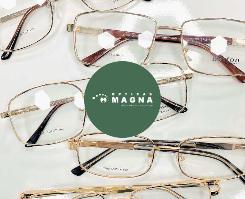 Ópticas Magna en Bodega Italia – selección de armazones metálicos con atención personalizada