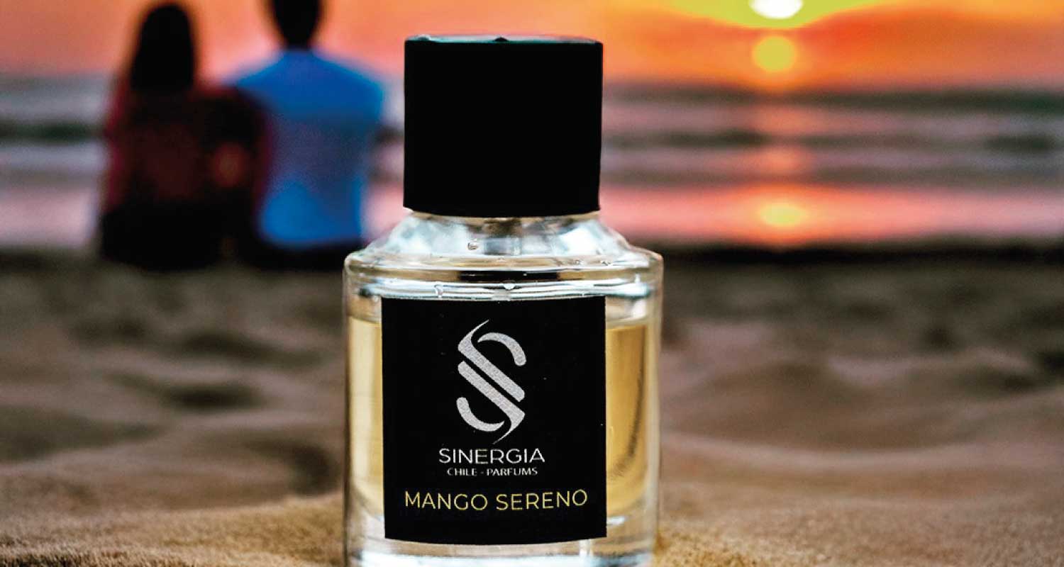 perfume-mango-sereno-sinergia-chile-maison-niche Perfume Mango Sereno de Sinergia Chile, fragancia fresca y tropical disponible en Maison Niche en Bodega Italia