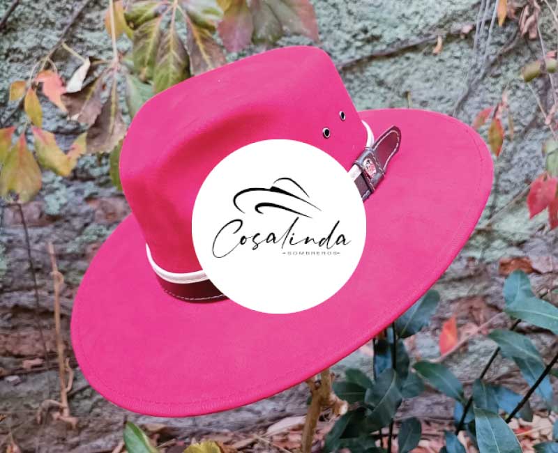 Sombrero fucsia con cinta de cuero – Cosa Linda, tienda de diseño en Bodega Italia